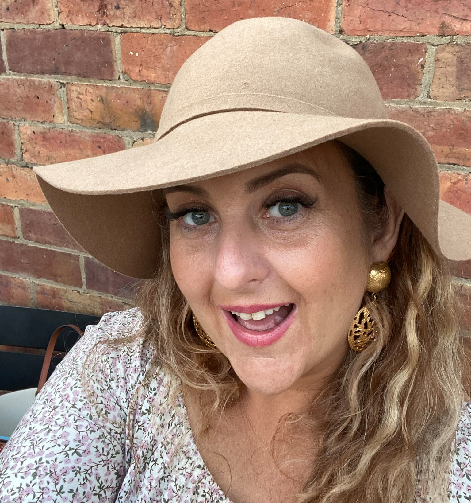 Lynley H profile picture