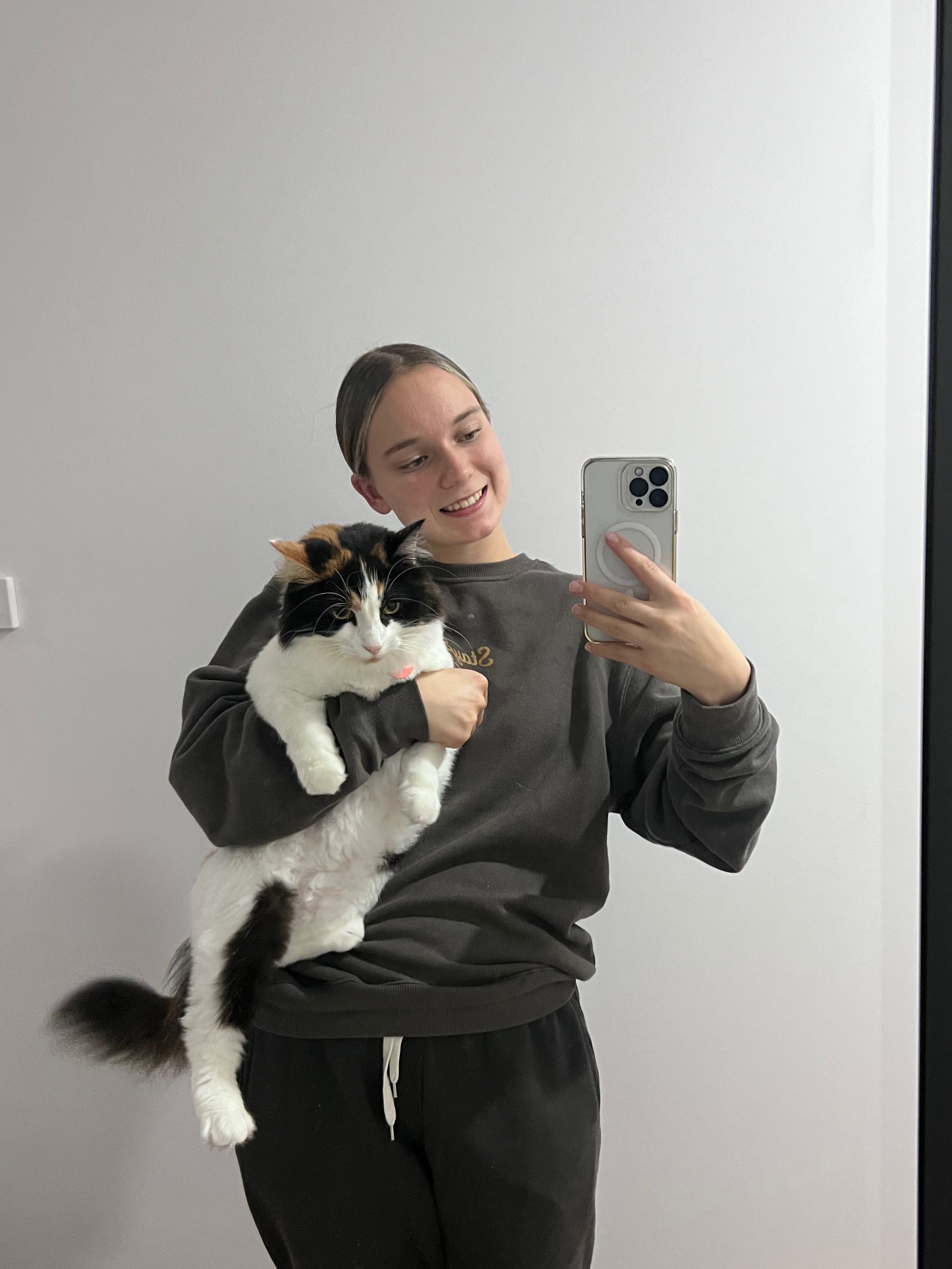Madison R profile picture